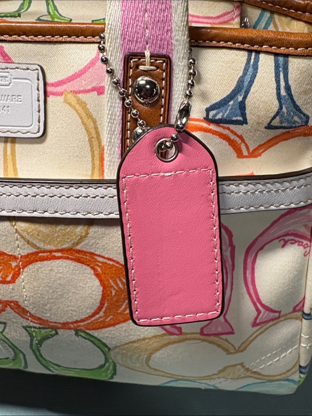 Coach Hamptons Pastel Scribble Signature Small Tote - F10673 - Picture 4 of 16